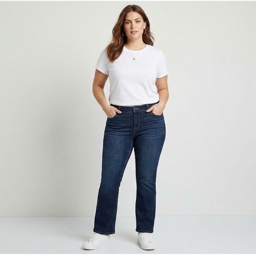 Maurices NWT 18W Short‎ Slim Bootcut Jeans Dark Wash Curvy Stretch Plus Size